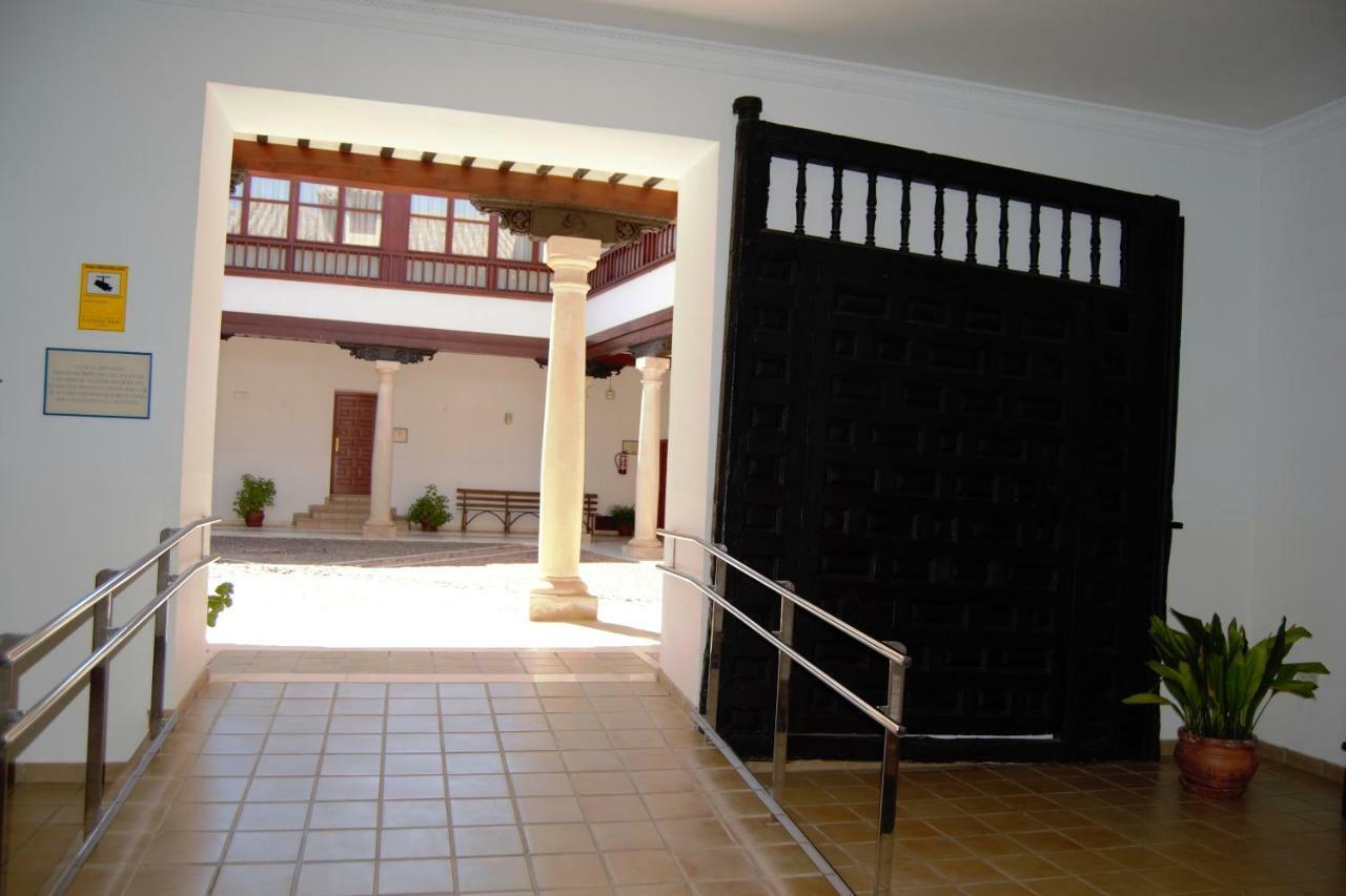 El Arco De Almagro Exterior foto